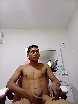 Snapshot of Boy_hot- chatting on 09/18/25, 04:25 Boy hot- online show from 09/18/25, 04:25