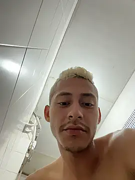 Boy hot- online show from 03/31/26, 07:58