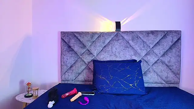 Shantey Laurent online show from 10/06/25, 06:38