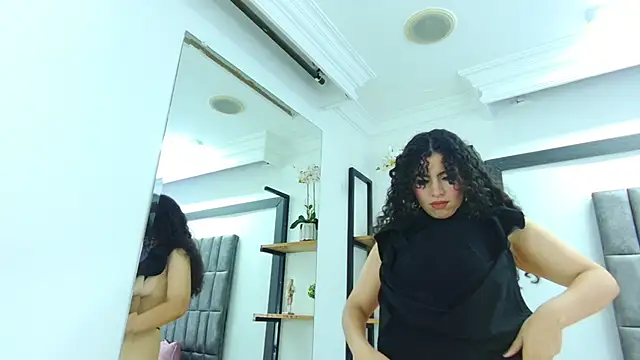 Skyler Fox  online show from 01/18/26, 08:23