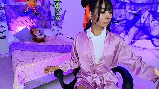 candy kitt7 online show from 10/13/25, 02:17
