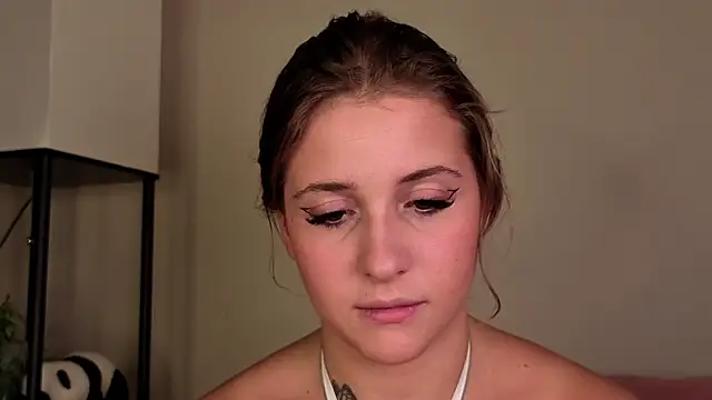 LoveSeekins online show from 12/17/25, 07:09