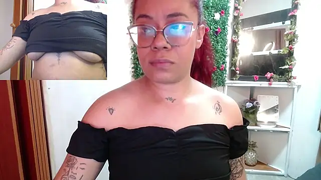 Snapshot of MIA__SPENCER chatting on 09/15/25, 03:12 MIA SPENCER online show from 09/15/25, 03:12