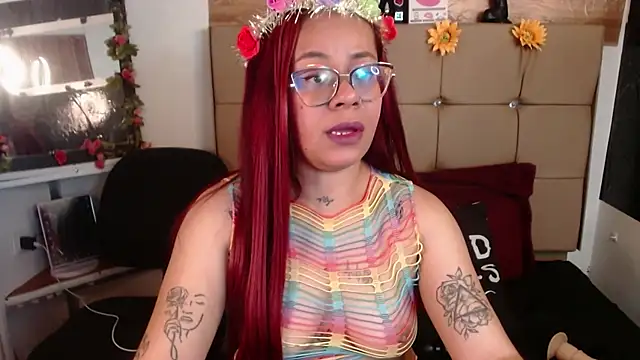 Snapshot of MIA__SPENCER chatting on 11/13/25, 03:55 MIA SPENCER online show from 11/13/25, 03:55