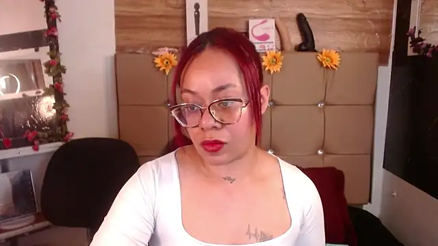 Snapshot of MIA__SPENCER chatting on 12/03/25, 07:23 MIA SPENCER online show from 12/03/25, 07:23