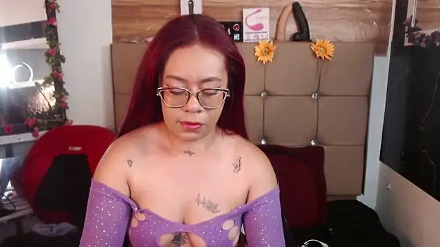 Snapshot of MIA__SPENCER chatting on 01/05/26, 05:27 MIA SPENCER online show from 01/05/26, 05:27