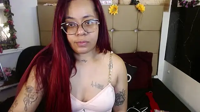 Snapshot of MIA__SPENCER chatting on 02/25/26, 12:04 MIA SPENCER online show from 02/25/26, 12:04