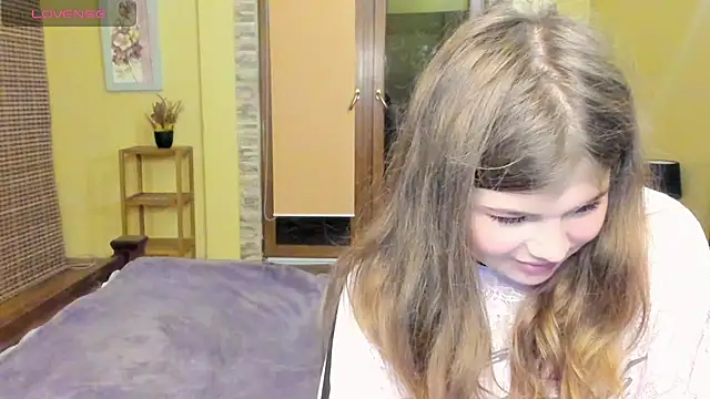 Snapshot of Lilly_Jess chatting on 10/30/25, 07:47 Lilly Jess online show from 10/30/25, 07:47