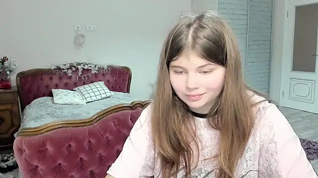 Snapshot of Lilly_Jess chatting on 12/19/25, 11:34 Lilly Jess online show from 12/19/25, 11:34