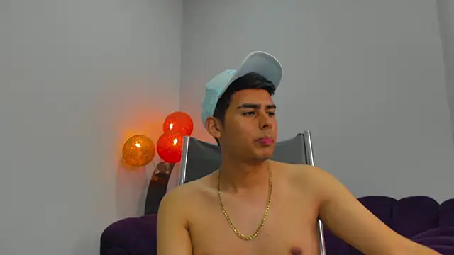 Matthewlodge online show from 11/25/25, 02:28