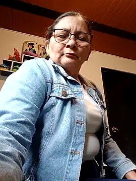 Snapshot of marfil_milf chatting on 09/08/25, 07:24 marfil milf online show from 09/08/25, 07:24