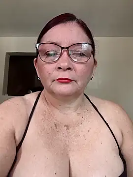 Snapshot of marfil_milf chatting on 04/20/26, 01:58 marfil milf online show from 04/20/26, 01:58