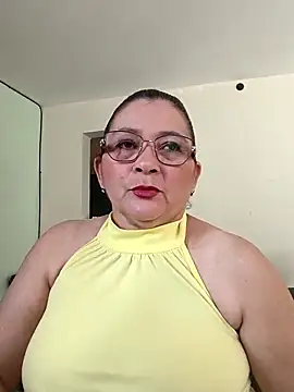 Snapshot of marfil_milf chatting on 05/04/26, 02:02 marfil milf online show from 05/04/26, 02:02