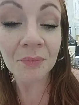 nakedgarbageperson online show from 07/04/26, 03:56