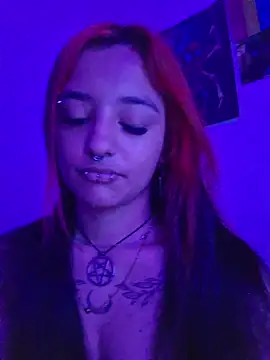 carolinerue online show from 06/04/26, 02:17