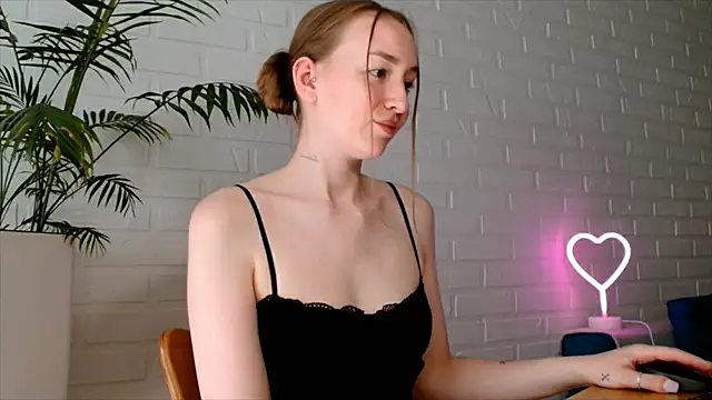 WhitePrincessLuna online show from 07/06/26, 12:35