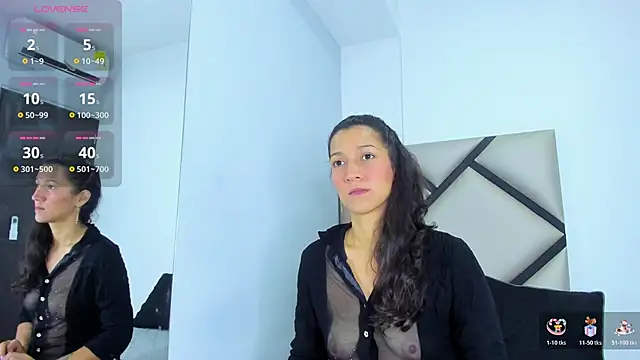 Snapshot of Alana_leno chatting on 10/18/25, 08:09 Alana leno online show from 10/18/25, 08:09