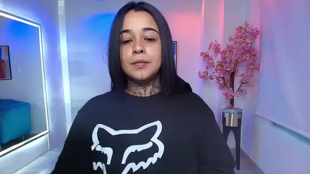Black roseee online show from 05/24/26, 10:53