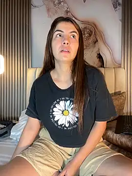 Snapshot of Dakota_Evanns chatting on 10/24/25, 04:03 Dakota Evanns online show from 10/24/25, 04:03