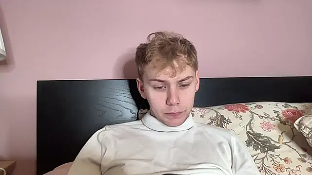Snapshot of scottishtwink01 chatting on 10/21/25, 12:28 scottishtwink01 online show from 10/21/25, 12:28