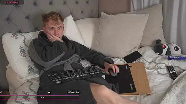 scottishtwink01 online show from 06/12/26, 10:08