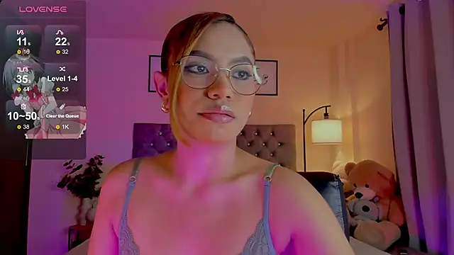 Snapshot of OxanaFedorova1- chatting on 07/07/26, 08:57 OxanaFedorova1- online show from 07/07/26, 08:57