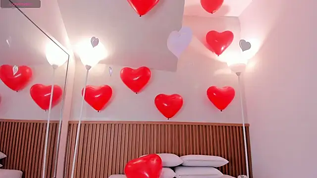 nicol giraldoo online show from 02/15/26, 03:58