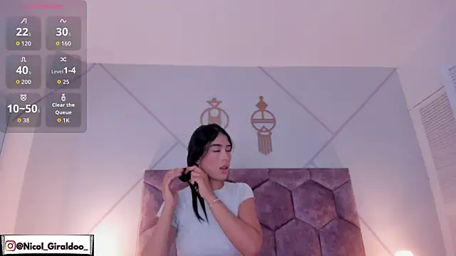 nicol giraldoo online show from 04/07/26, 03:51