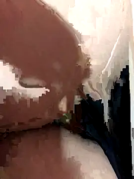 Snapshot of luzmelzinha chatting on 09/28/25, 01:49 luzmelzinha online show from 09/28/25, 01:49