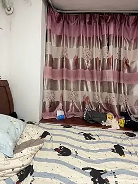 Snapshot of huahu1999 chatting on 10/04/25, 05:11 huahu1999 online show from 10/04/25, 05:11