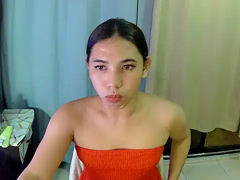 Snapshot of Chen_Lavin chatting on 11/01/25, 05:37 Chen Lavin online show from 11/01/25, 05:37