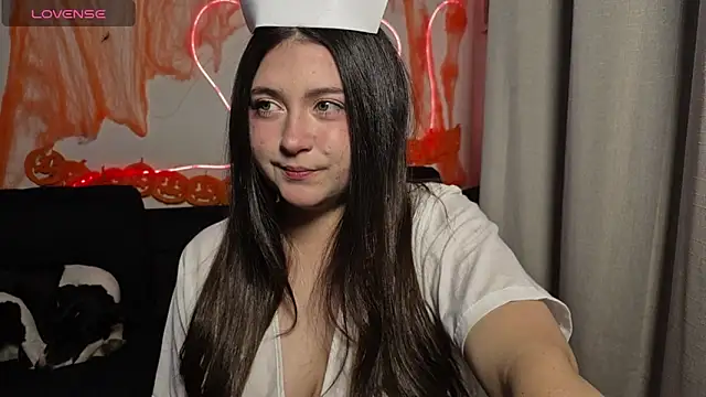 Snapshot of valentinauwu chatting on 10/25/25, 04:20 valentinauwu online show from 10/25/25, 04:20