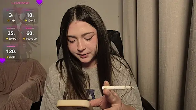 Snapshot of valentinauwu chatting on 11/13/25, 03:38 valentinauwu online show from 11/13/25, 03:38