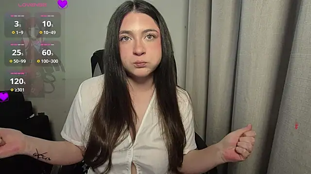 Snapshot of valentinauwu chatting on 11/25/25, 03:06 valentinauwu online show from 11/25/25, 03:06