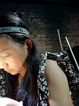 Snapshot of kemtuoi-sex chatting on 10/13/25, 02:06 kemtuoi-sex online show from 10/13/25, 02:06