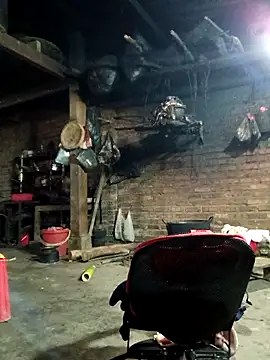 Snapshot of kemtuoi-sex chatting on 10/17/25, 01:25 kemtuoi-sex online show from 10/17/25, 01:25