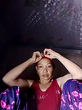 Snapshot of -Xuka-200 chatting on 10/01/25, 10:05 -Xuka-200 online show from 10/01/25, 10:05