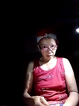 Snapshot of -Xuka-200 chatting on 10/06/25, 10:29 -Xuka-200 online show from 10/06/25, 10:29