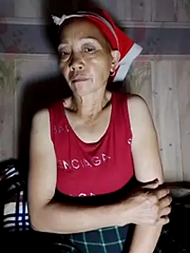 Snapshot of -Xuka-200 chatting on 11/16/25, 12:33 -Xuka-200 online show from 11/16/25, 12:33