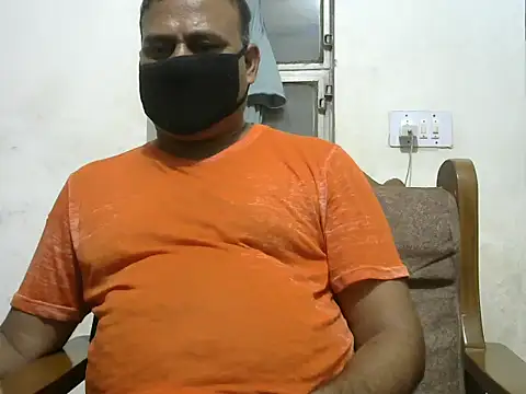 Snapshot of Famit025 chatting on 09/10/25, 06:08 Famit025 online show from 09/10/25, 06:08