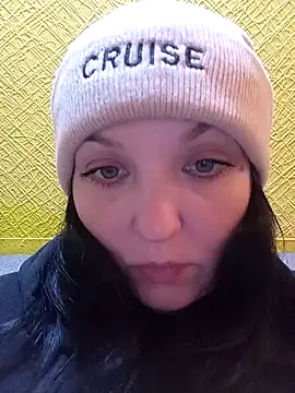 Snapshot of Breezy_88 chatting on 10/27/25, 10:30 Breezy 88 online show from 10/27/25, 10:30