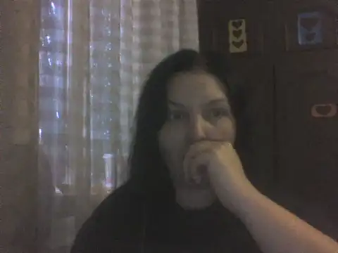 Snapshot of Breezy_88 chatting on 11/10/25, 12:48 Breezy 88 online show from 11/10/25, 12:48