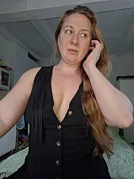 Snapshot of MazySunny chatting on 02/03/26, 06:40 MazySunny online show from 02/03/26, 06:40