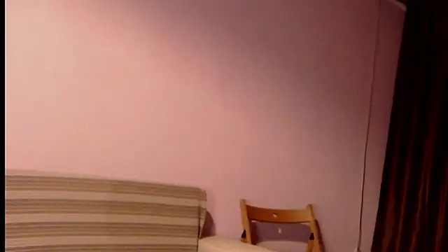 Snapshot of anittac14 chatting on 11/25/25, 03:23 anittac14 online show from 11/25/25, 03:23