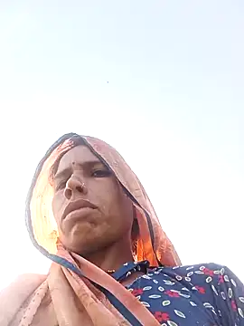 Sm sanjna online show from 09/28/25, 11:04