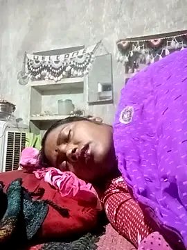 Snapshot of Cm_pooja chatting on 11/11/25, 08:42 Cm pooja online show from 11/11/25, 08:42