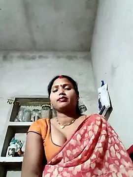 Snapshot of Cm_pooja chatting on 05/06/26, 05:07 Cm pooja online show from 05/06/26, 05:07