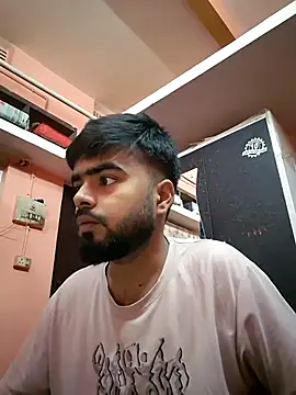 soniriyaa010101 online show from 11/13/25, 09:19