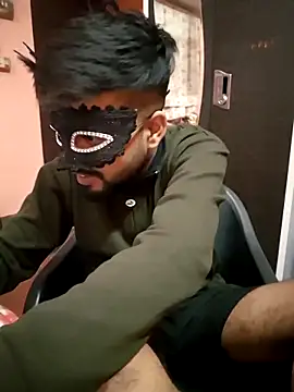 soniriyaa010101 online show from 02/05/26, 09:08