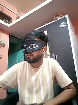 soniriyaa010101 online show from 03/13/26, 08:48